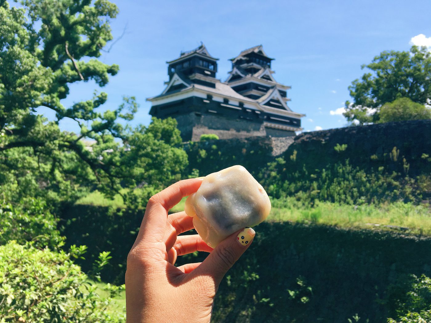 Ikinari Dango at the Kumamoto Castle