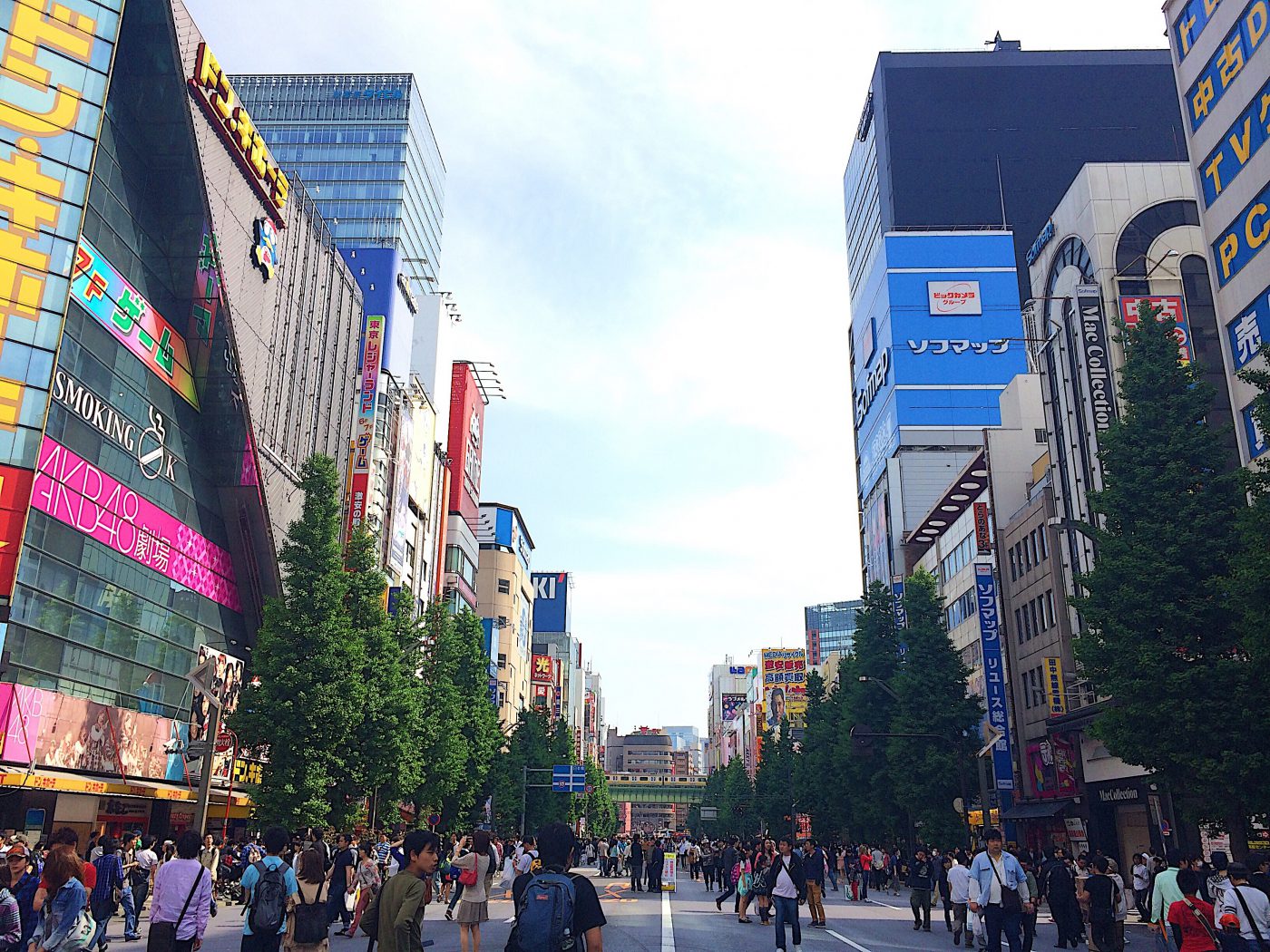 Uniqlo Akihabara - Tokyo - Japan Travel