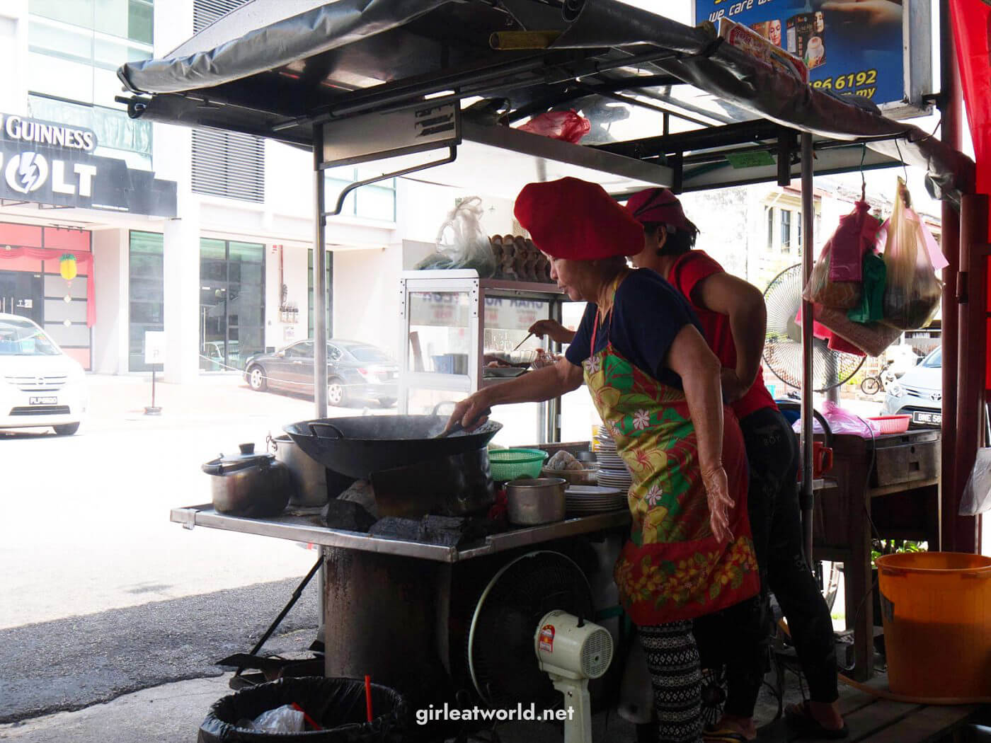 Penang Food Guide - Red Hat Auntie at Lorong Selamat
