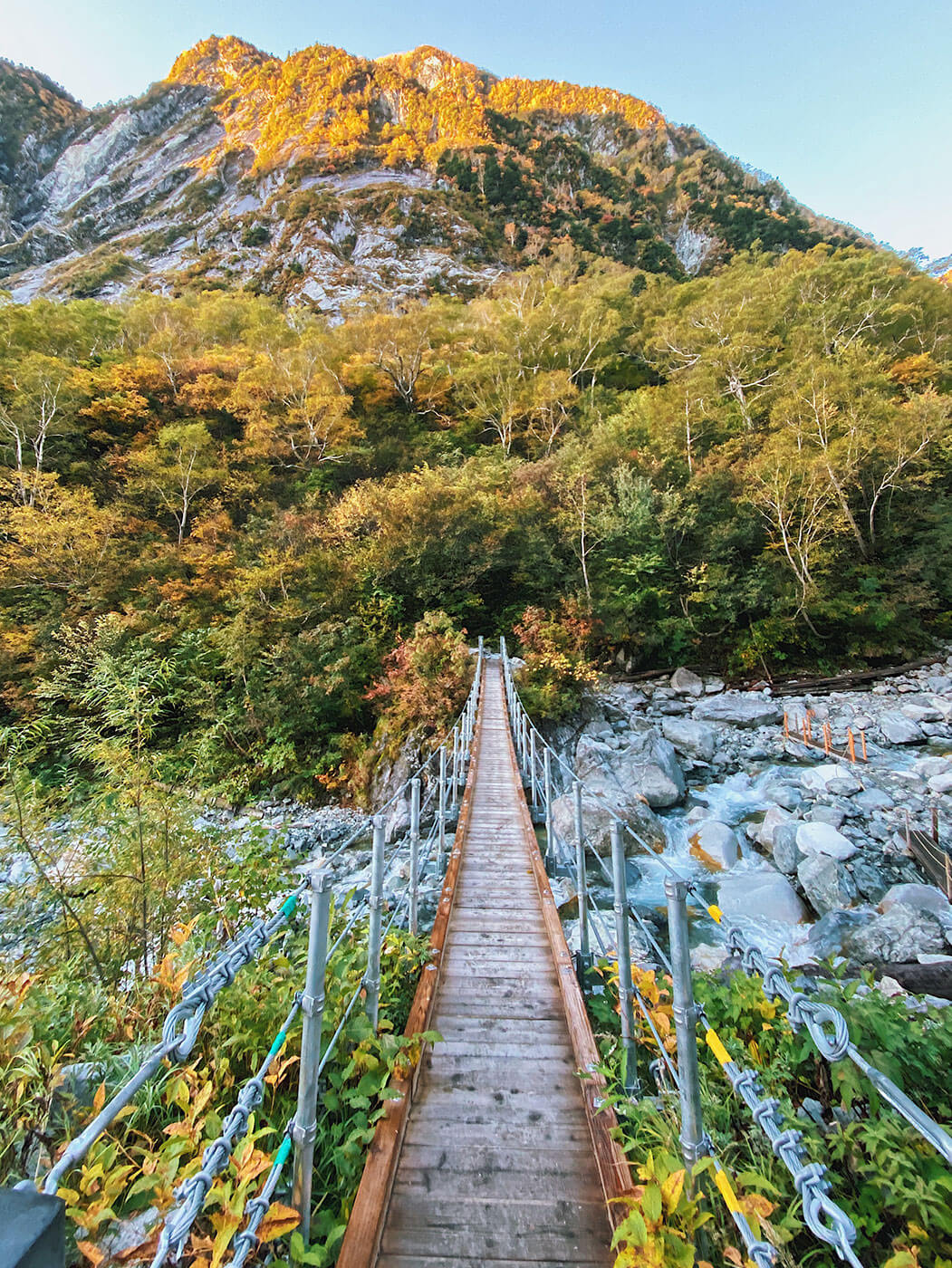 Kamikochi Trekking Hontani Bridge