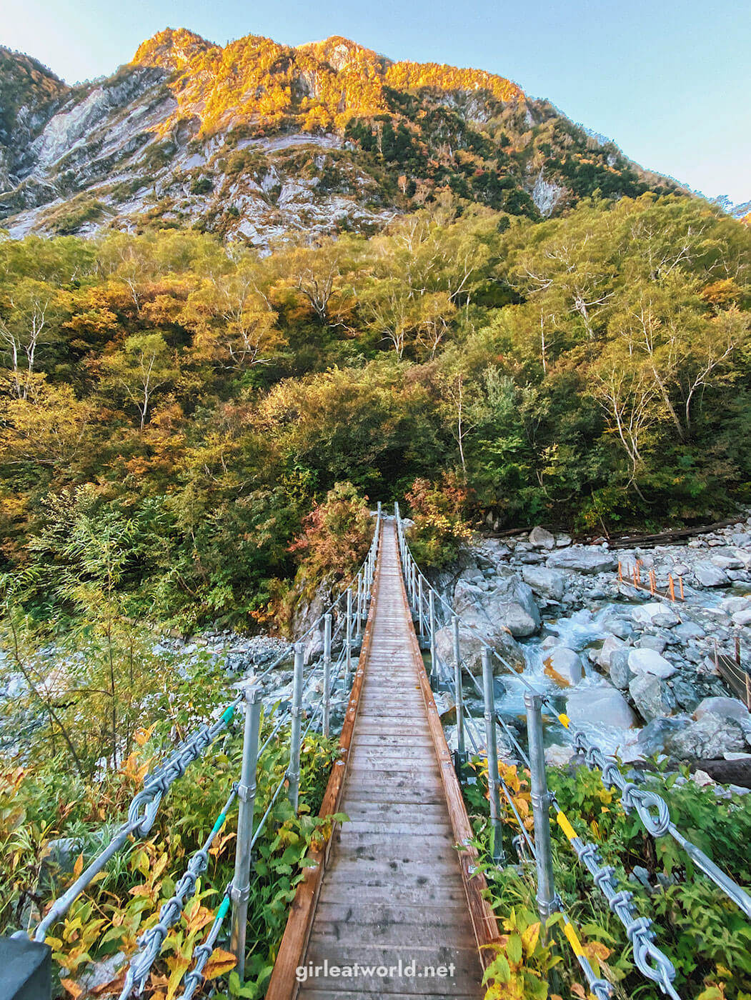 Kamikochi Trekking Hontani Bridge