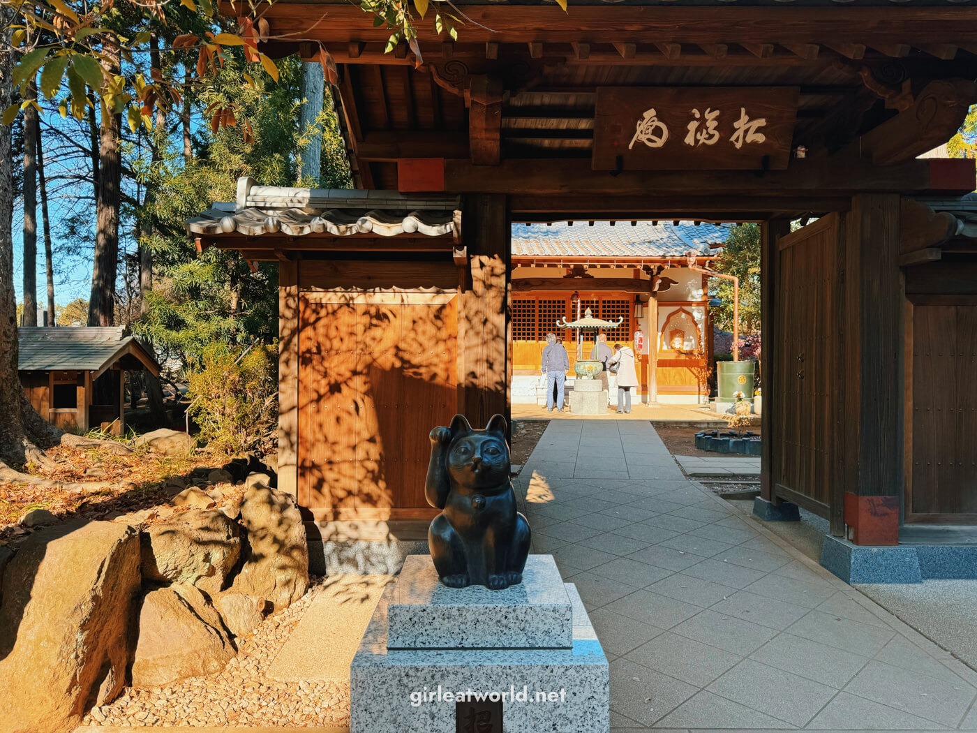 Maneki Neko Statue inside Gotokuji Temple