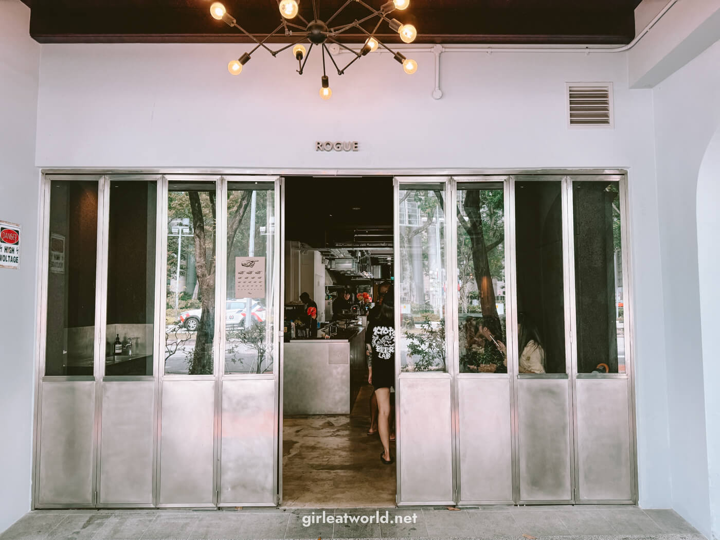 Go Rogue Review: A Sando Joint in Boat Quay — Girl Eat World