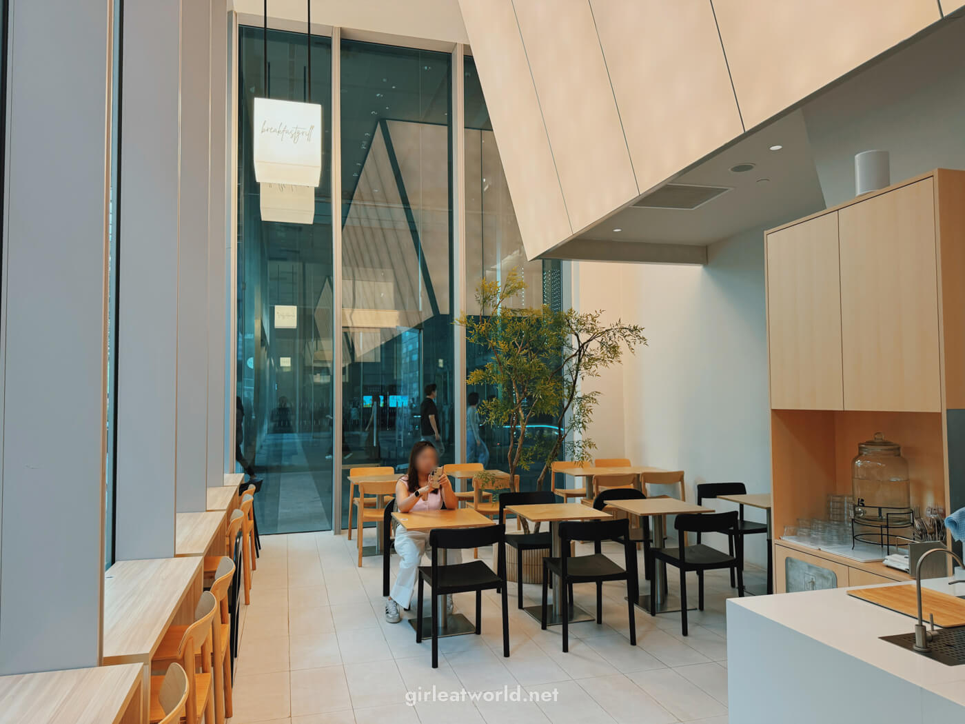 BreakfastGrill @ Guoco Tower