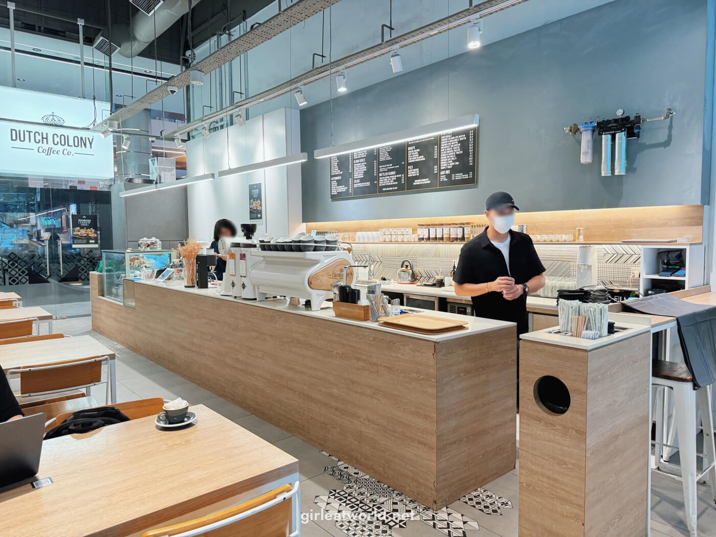 Dutch Colony Coffee @ UE Square