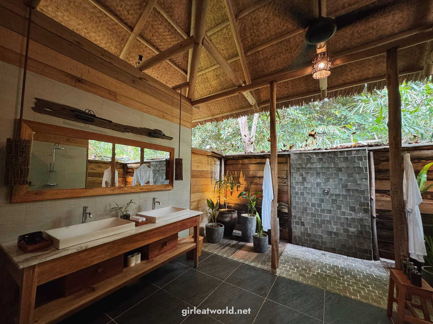 Relaxing on the Ridge Villa