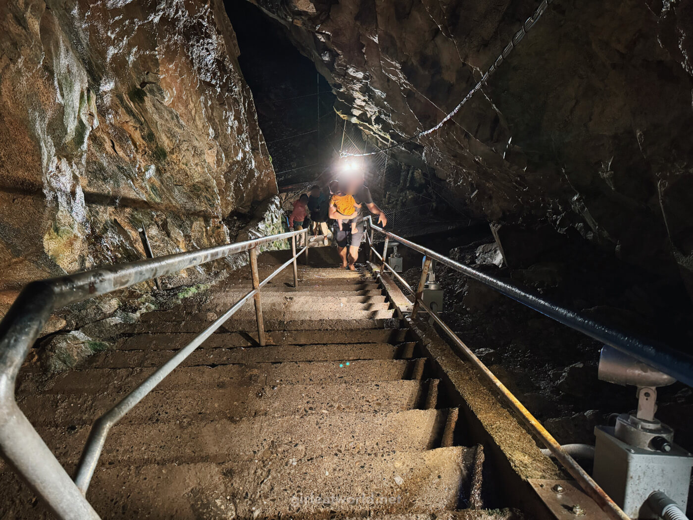 Nippara Limestone Cave in Okutama