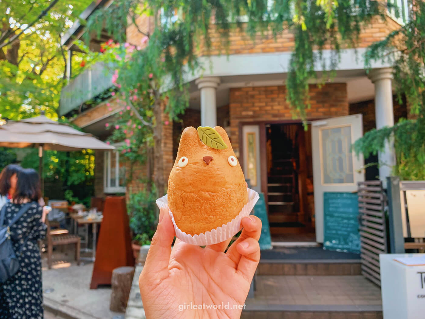 Shirohige Puff in Shimokitazawa